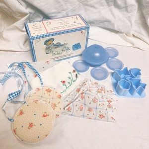 Muffy Vanderbear Garden Party Finger Sandwich Set AND Table Cloth&Chair Cushions